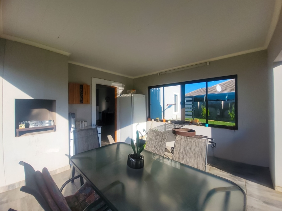 3 Bedroom Property for Sale in Van Der Hoff Park North West